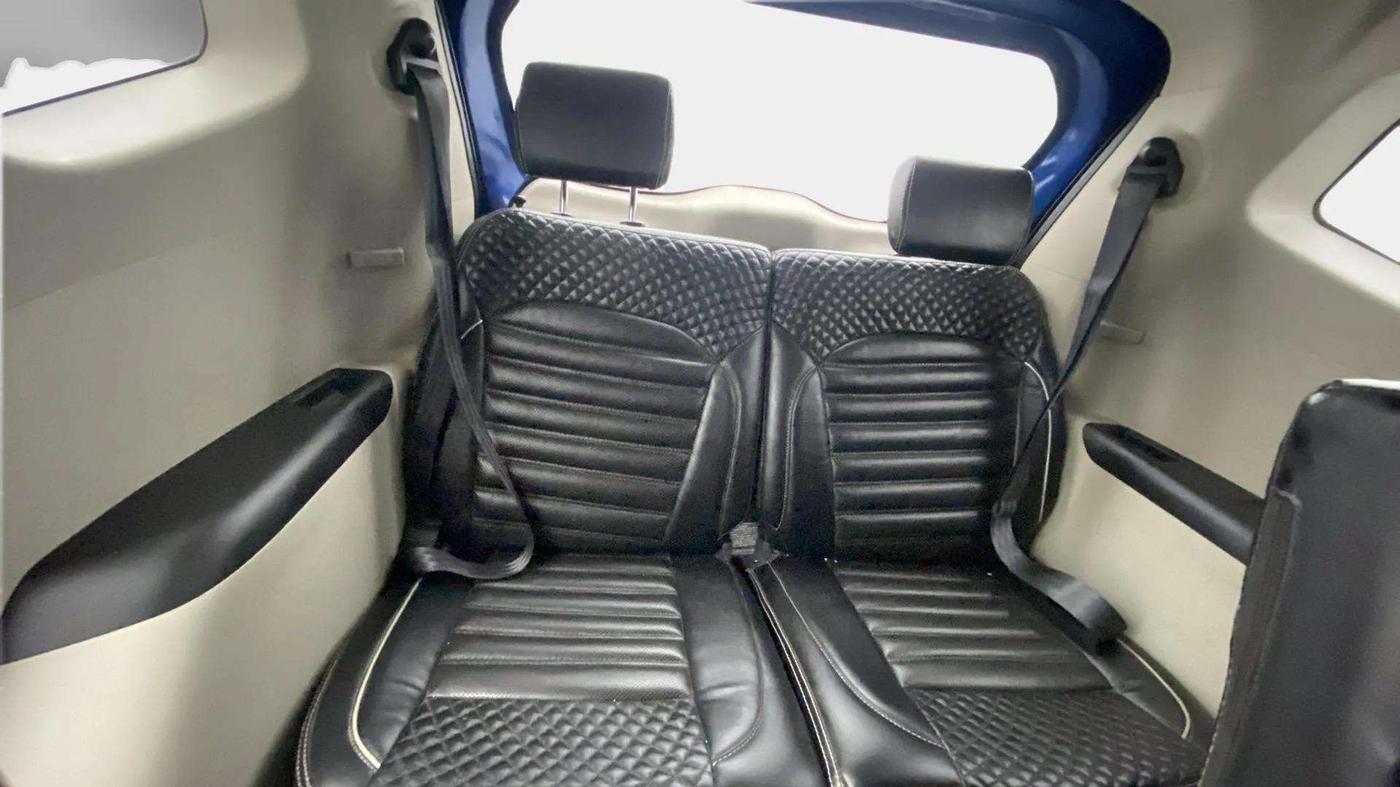 2020 Renault TRIBER RXT, Petrol, Manual, 14,893 km, Third Seat Row ( optional )