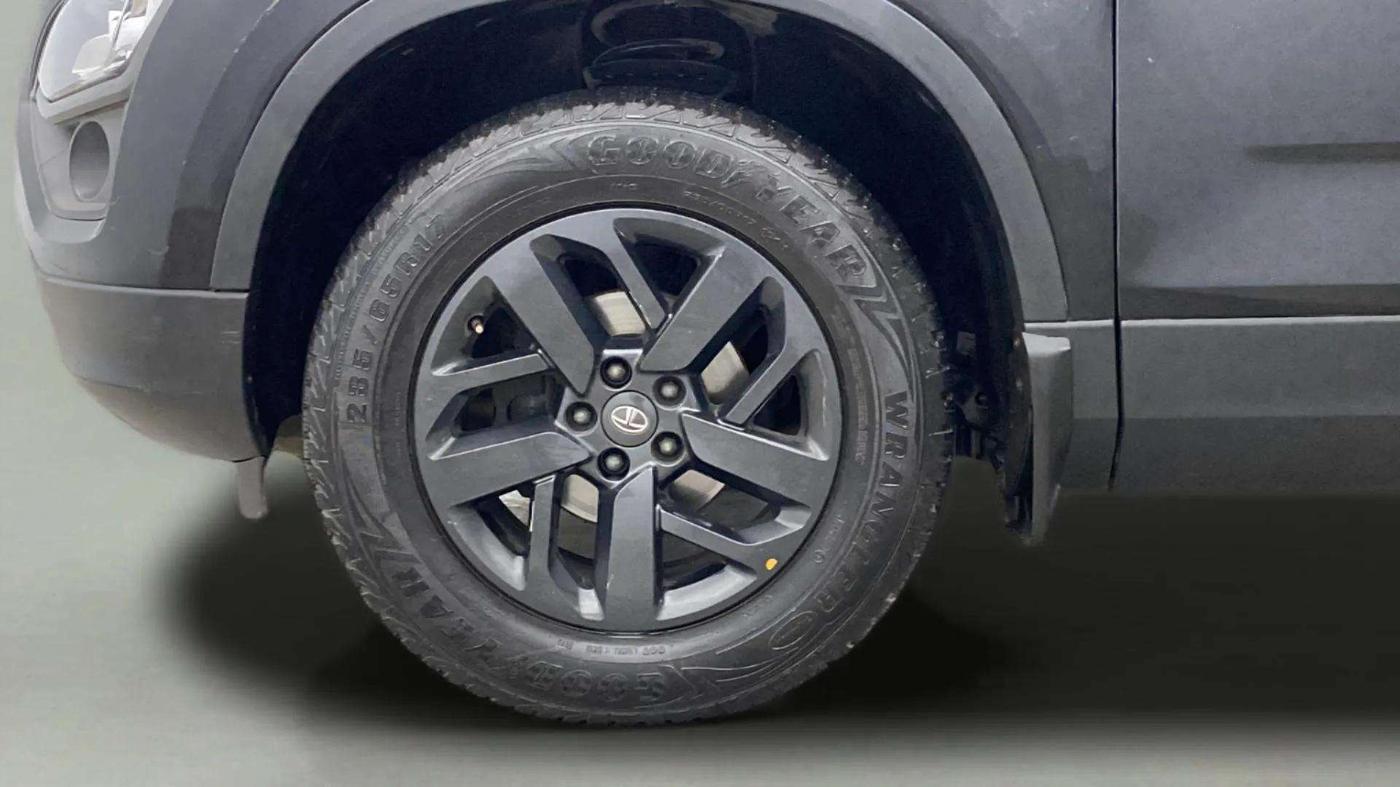 2020 Tata Harrier XZ PLUS 2.0L DARK EDITION, Diesel, Manual, 67,116 km, Left Front Wheel