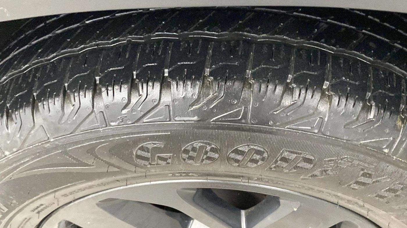 2020 Tata Harrier XZ PLUS 2.0L DARK EDITION, Diesel, Manual, 67,116 km, Left Rear Tyre Tread