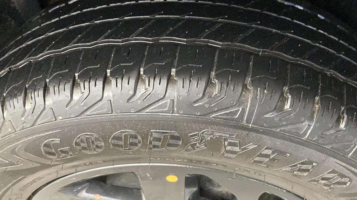 2020 Tata Harrier XZ PLUS 2.0L DARK EDITION, Diesel, Manual, 67,116 km, Right Rear Tyre Tread