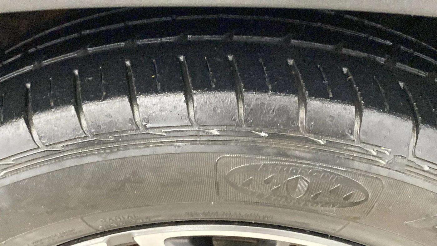 2019 KIA SELTOS GTX PLUS DCT 1.4 PETROL, Petrol, Automatic, 35,644 km, Right Front Tyre Tread