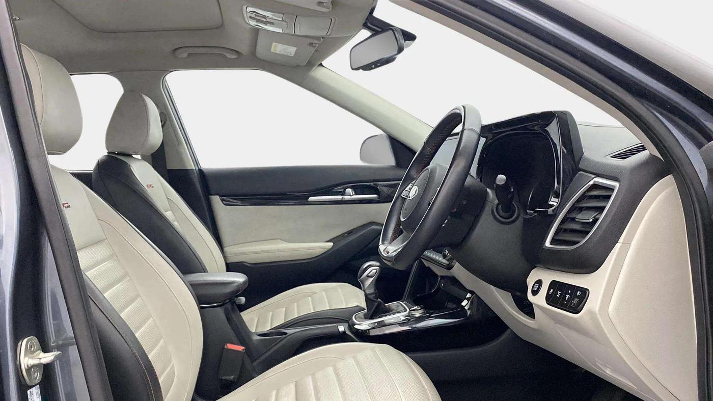 2019 KIA SELTOS GTX PLUS DCT 1.4 PETROL, Petrol, Automatic, 35,644 km, Right Side Front Door Cabin