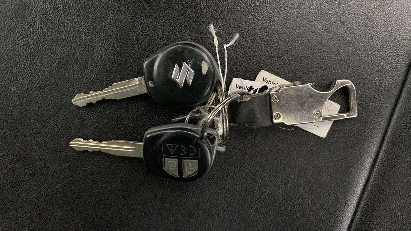 2018 Maruti Baleno DELTA PETROL 1.2, Petrol, Manual, 77,260 km, Key Close Up
