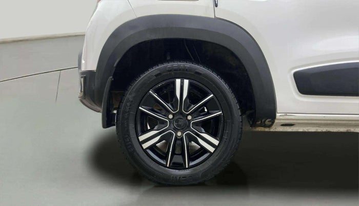 2022 Renault Kwid CLIMBER 1.0 AMT Dual Tone , Petrol, Automatic, 19,286 km, Right Rear Wheel