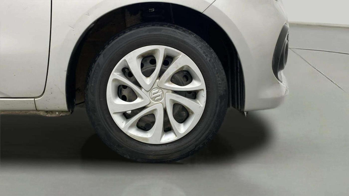 2022 Maruti Celerio ZXI, Petrol, Manual, 40,600 km, Right Front Wheel