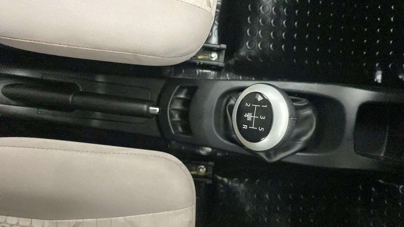 2016 Maruti Wagon R 1.0 VXI, Petrol, Manual, 13,109 km, Gear Lever