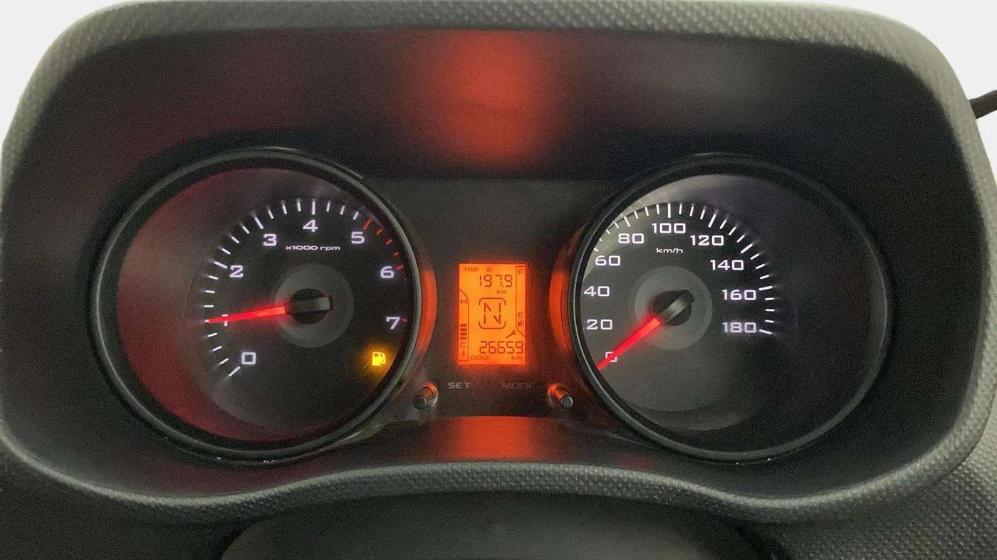 2018 Mahindra TUV300 T6 PLUS, Diesel, Manual, 26,676 km, Odometer Image