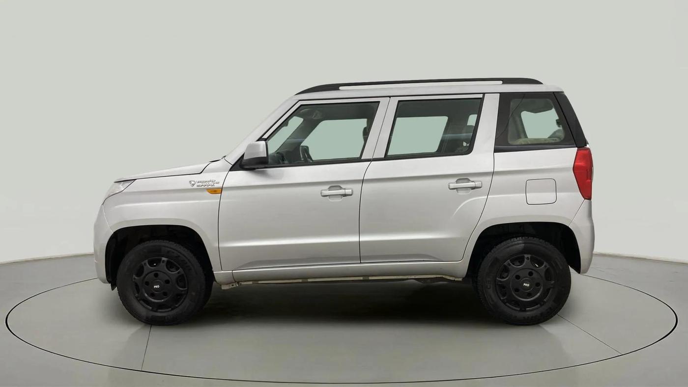 2018 Mahindra TUV300 T6 PLUS, Diesel, Manual, 26,676 km, Left Side