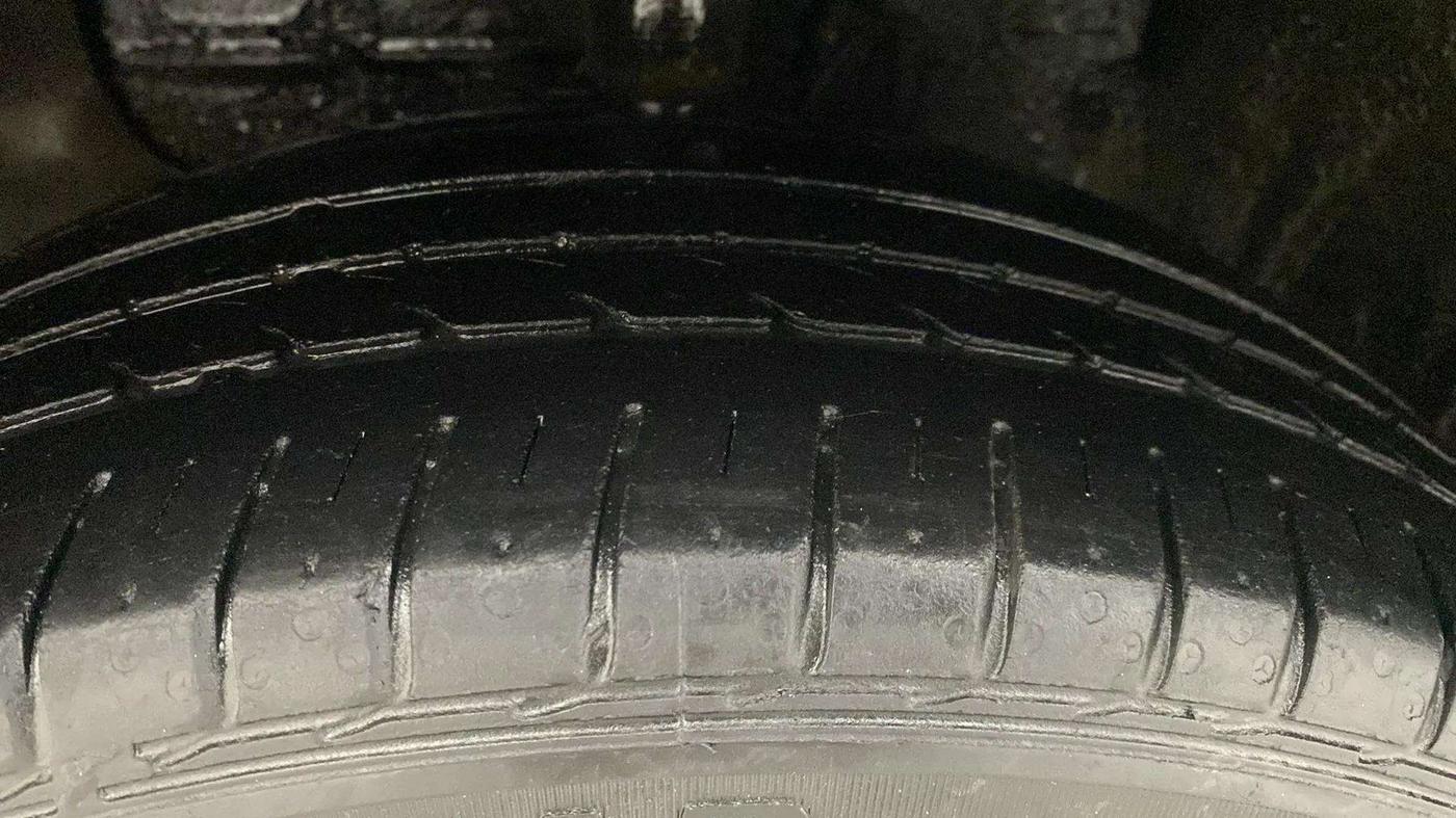 2017 Hyundai i20 Active 1.2 S, Petrol, Manual, 36,572 km, Left Front Tyre Tread