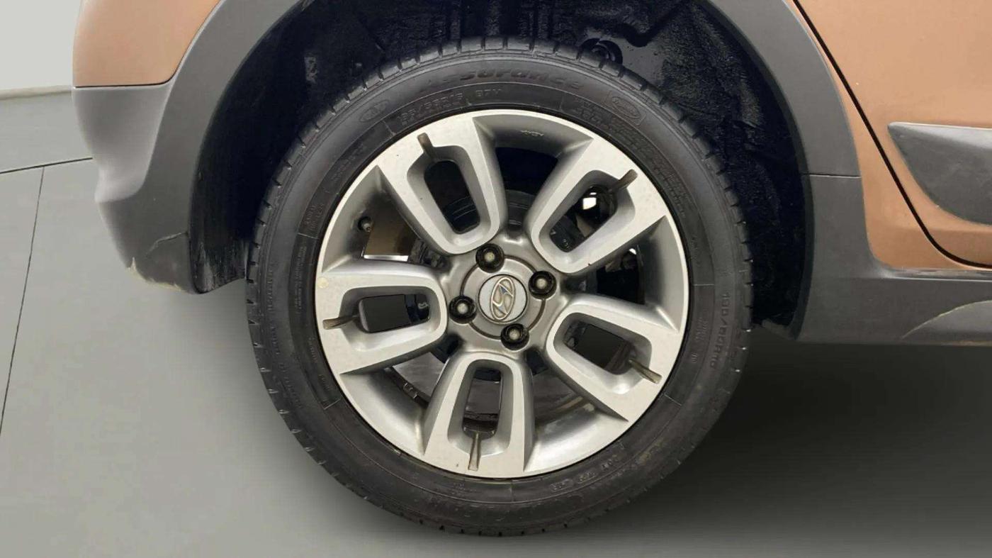 2017 Hyundai i20 Active 1.2 S, Petrol, Manual, 36,572 km, Right Rear Wheel