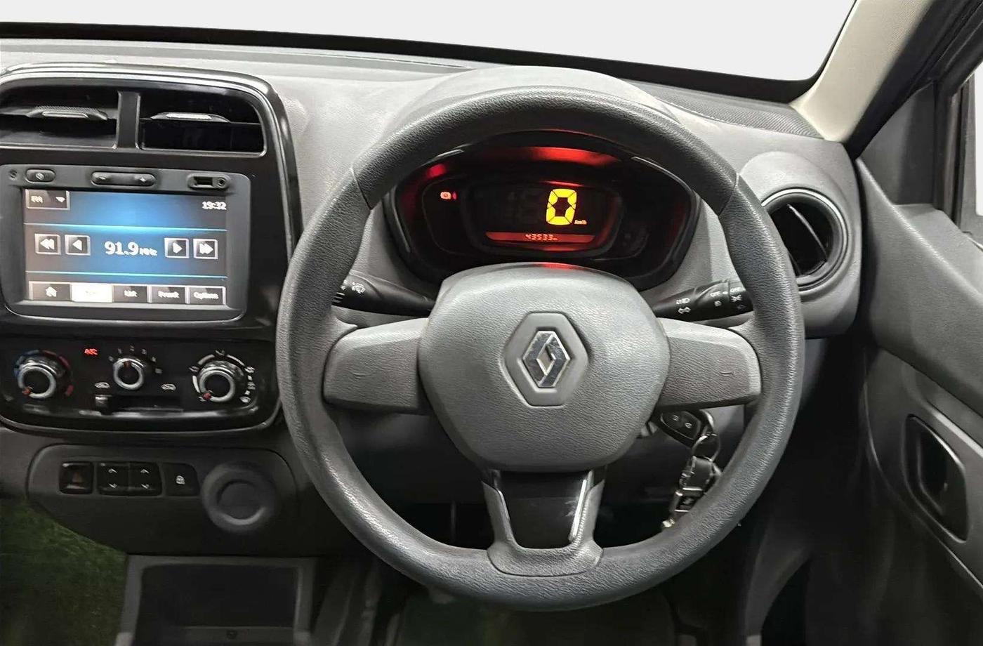 2015 Renault Kwid RXT 0.8, Petrol, Manual, 43,334 km, Steering Wheel Close Up