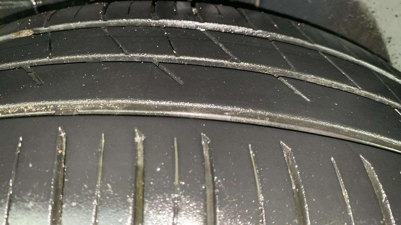 2022 Tata PUNCH ACCOMPLISHED MT, Petrol, Manual, 32,117 km, Left Rear Tyre Tread