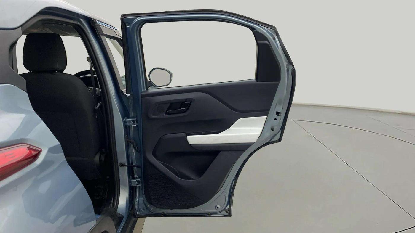 2022 Tata PUNCH ACCOMPLISHED MT, Petrol, Manual, 32,117 km, RHS Rear Door