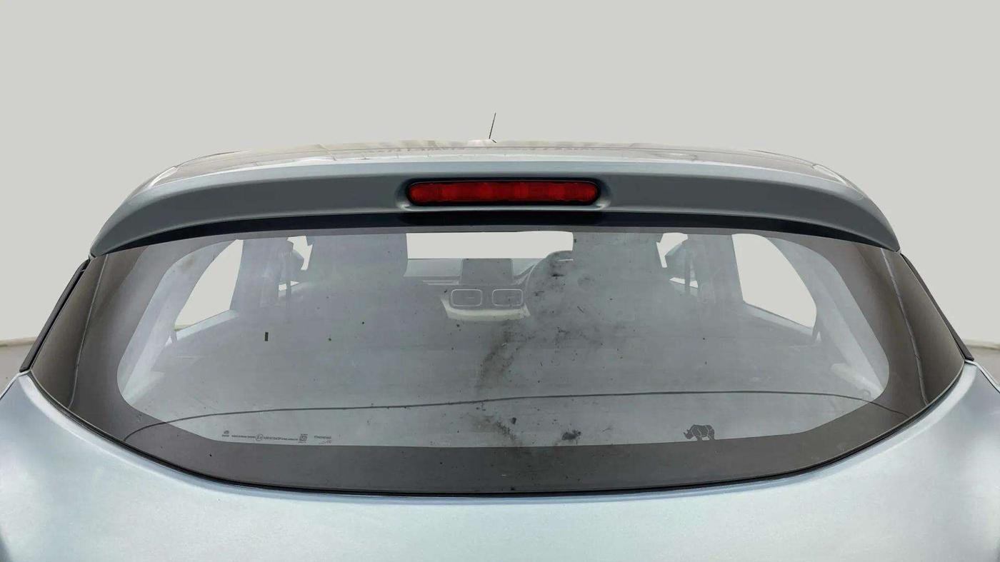2022 Tata PUNCH ACCOMPLISHED MT, Petrol, Manual, 32,117 km, Rear Windshield