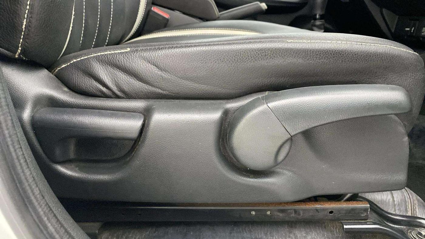 2018 Honda WR-V 1.2L I-VTEC VX MT, Petrol, Manual, 45,639 km, Driver Side Adjustment Panel