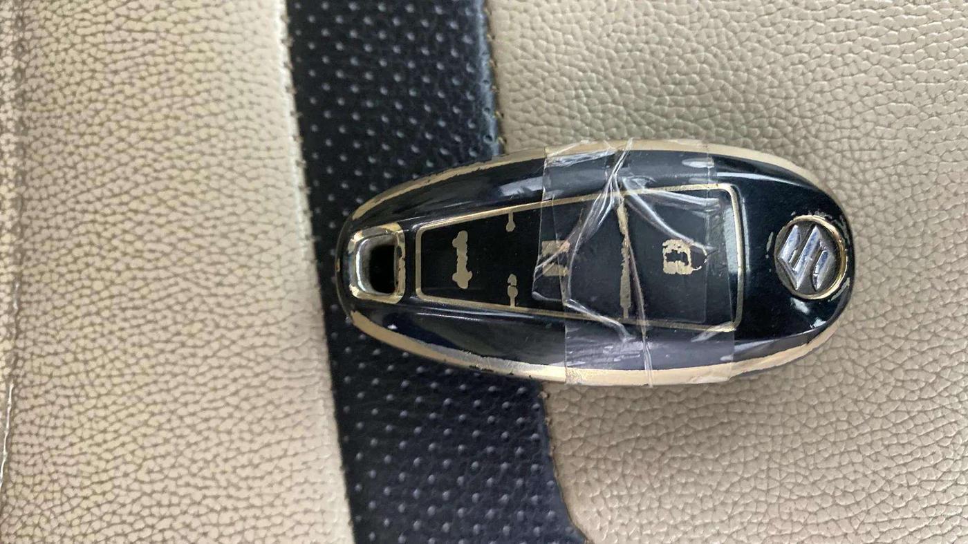 2016 Maruti Ciaz ZXI AT, Petrol, Automatic, 96,365 km, Key Close Up