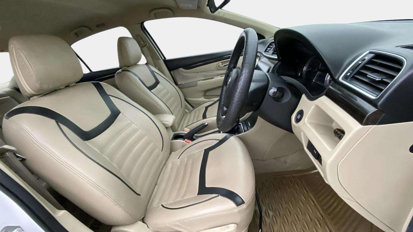 2016 Maruti Ciaz ZXI AT, Petrol, Automatic, 96,365 km, Right Side Front Door Cabin