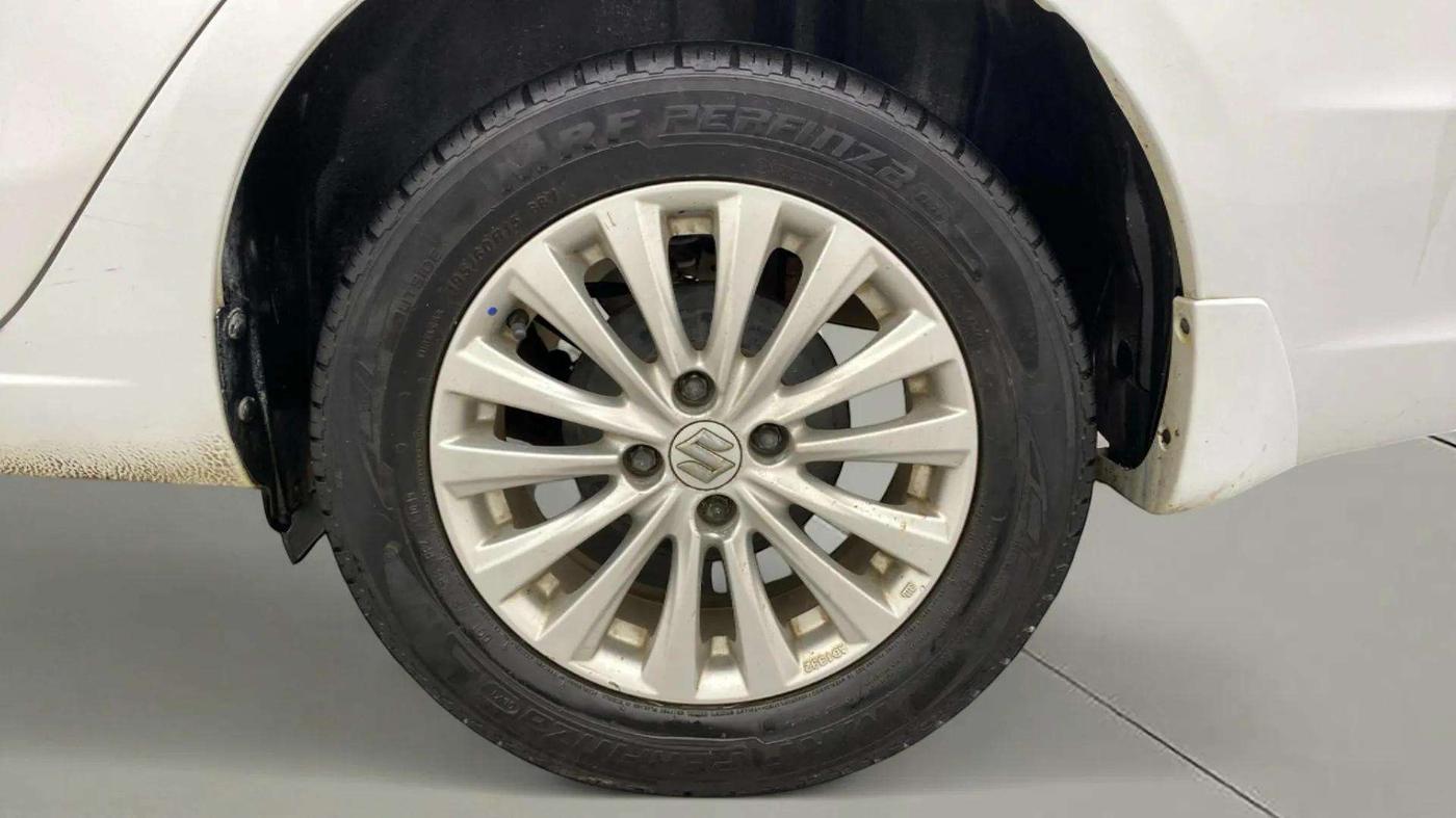2016 Maruti Ciaz ZXI AT, Petrol, Automatic, 96,365 km, Left Rear Wheel