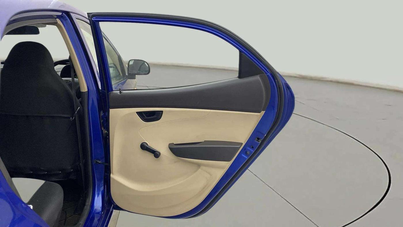 2015 Hyundai Eon MAGNA +, Petrol, Manual, 37,579 km, RHS Rear Door