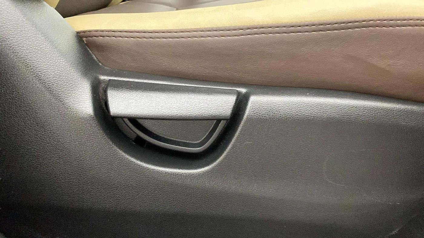 2020 Hyundai NEW SANTRO SPORTZ MT, Petrol, Manual, 24,423 km, Driver Side Adjustment Panel