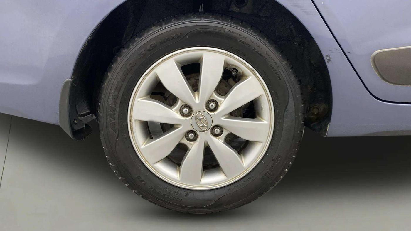 2014 Hyundai Xcent SX 1.2, Petrol, Manual, 37,561 km, Right Rear Wheel