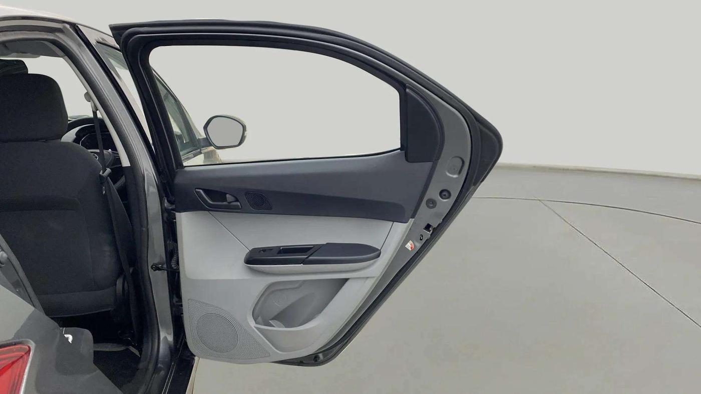 2021 Tata Tiago XT PETROL, Petrol, Manual, 14,141 km, RHS Rear Door