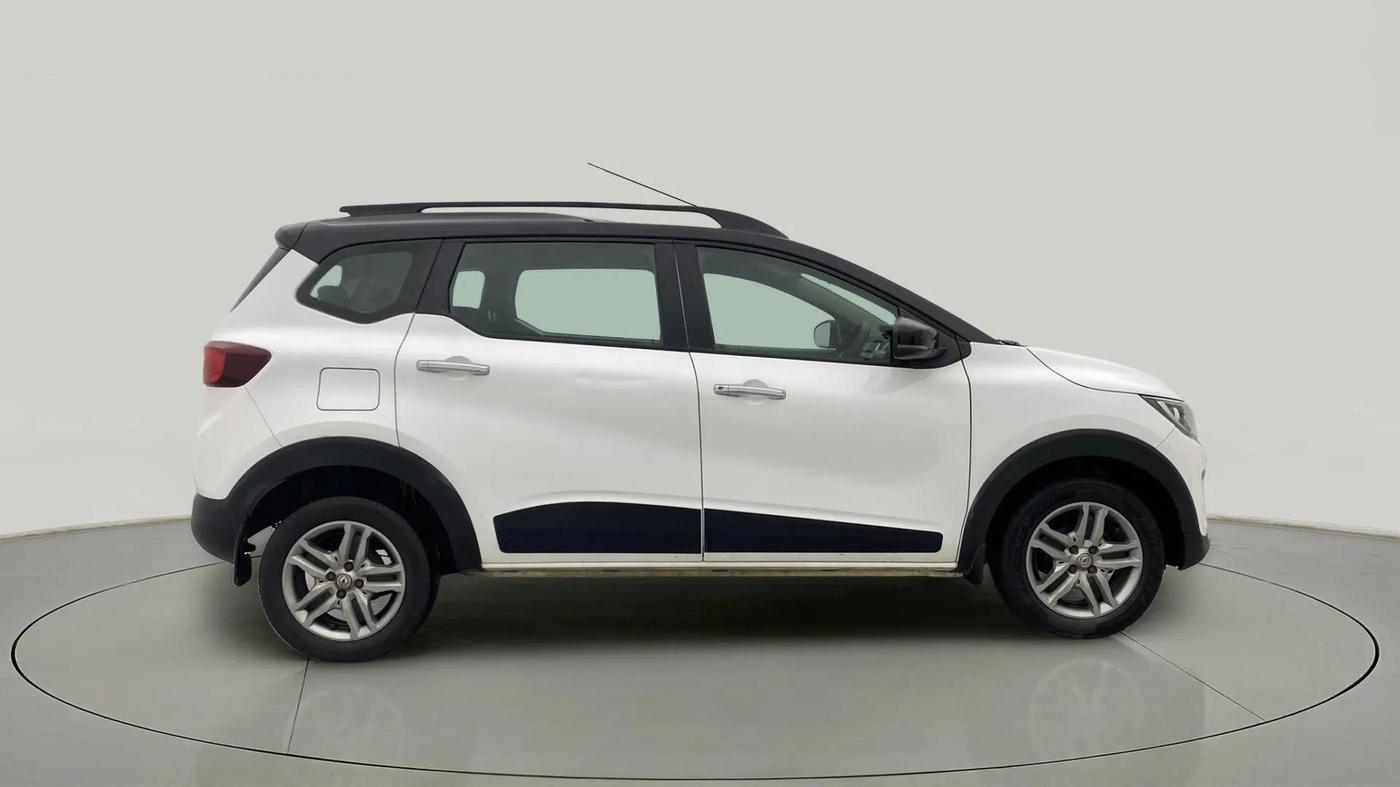 2023 Renault TRIBER RXZ AMT DUAL TONE, Petrol, Automatic, 40,674 km, Right Side View