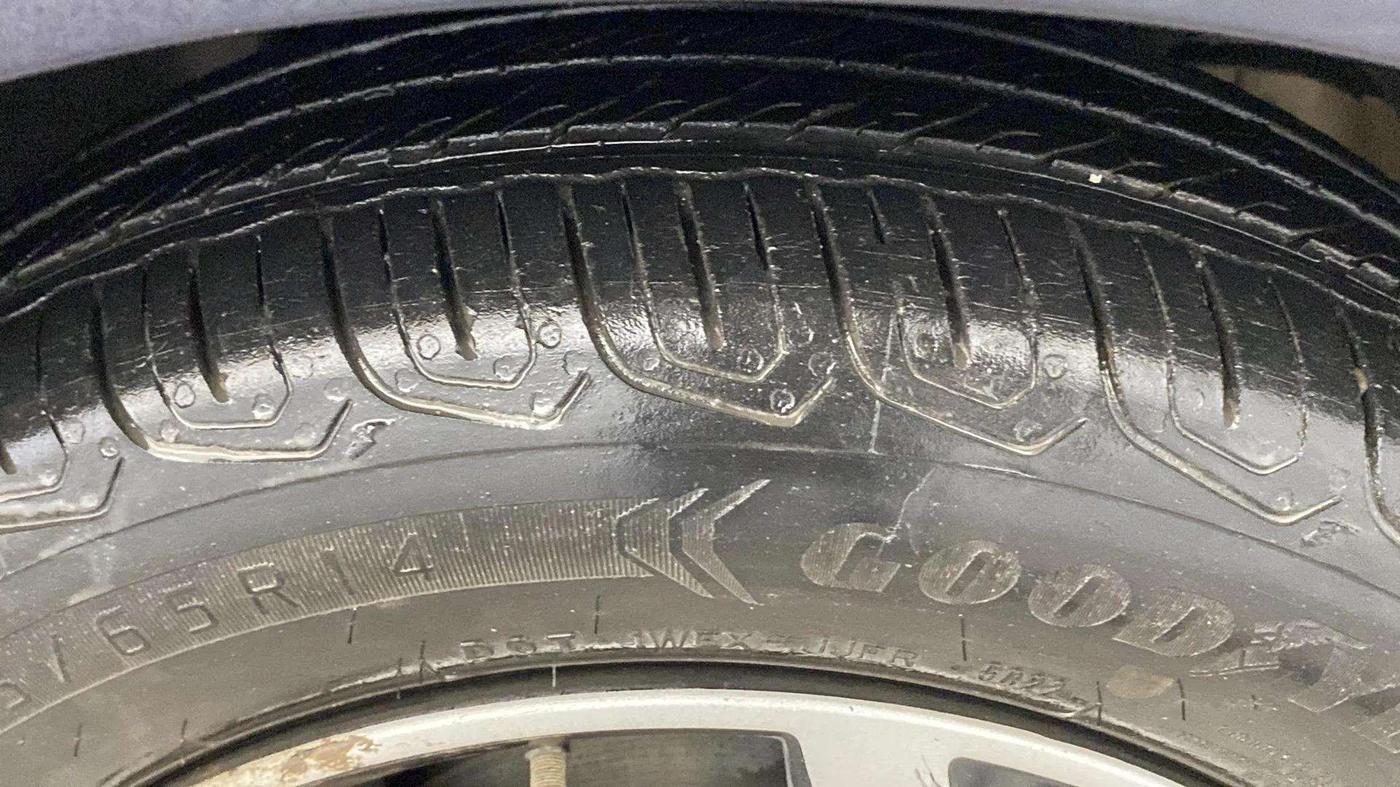 2022 Tata Tiago XT PETROL, Petrol, Manual, 23,917 km, Right Front Tyre Tread