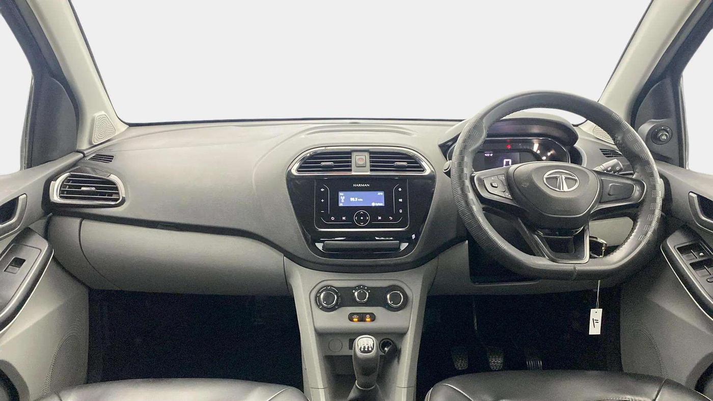 2022 Tata Tiago XT PETROL, Petrol, Manual, 23,917 km, Dashboard