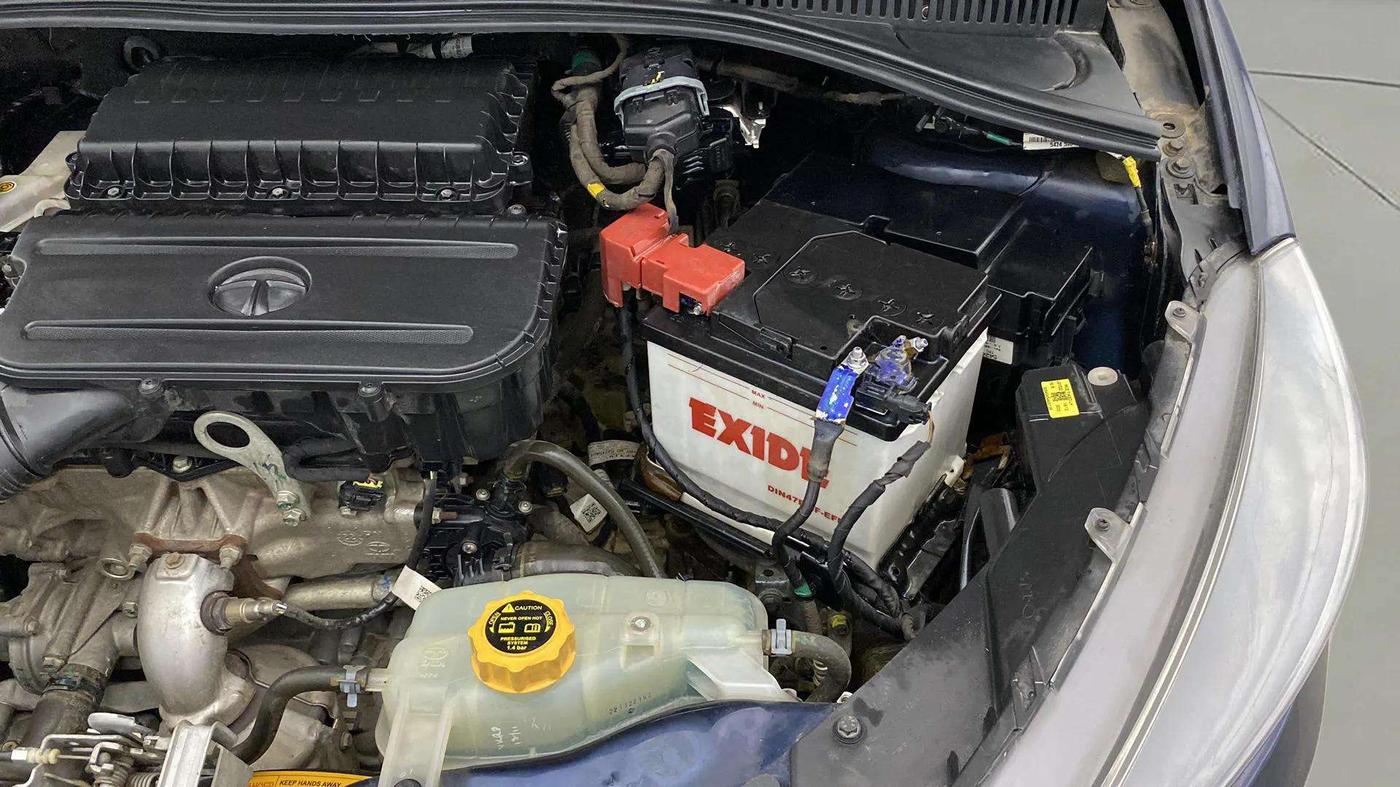 2022 Tata Tiago XT PETROL, Petrol, Manual, 23,917 km, Engine View - Left