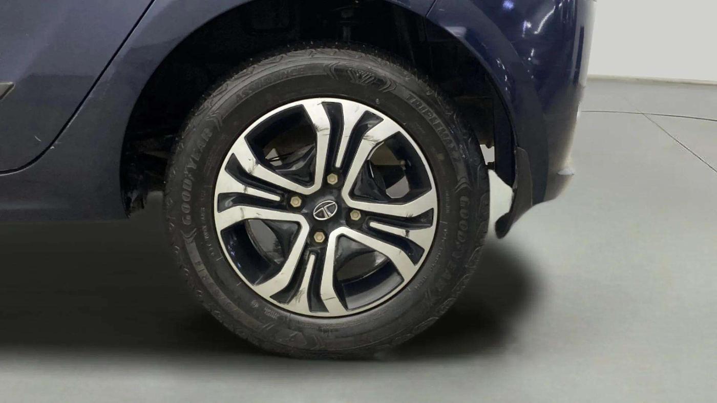 2022 Tata Tiago XT PETROL, Petrol, Manual, 23,917 km, Left Rear Wheel