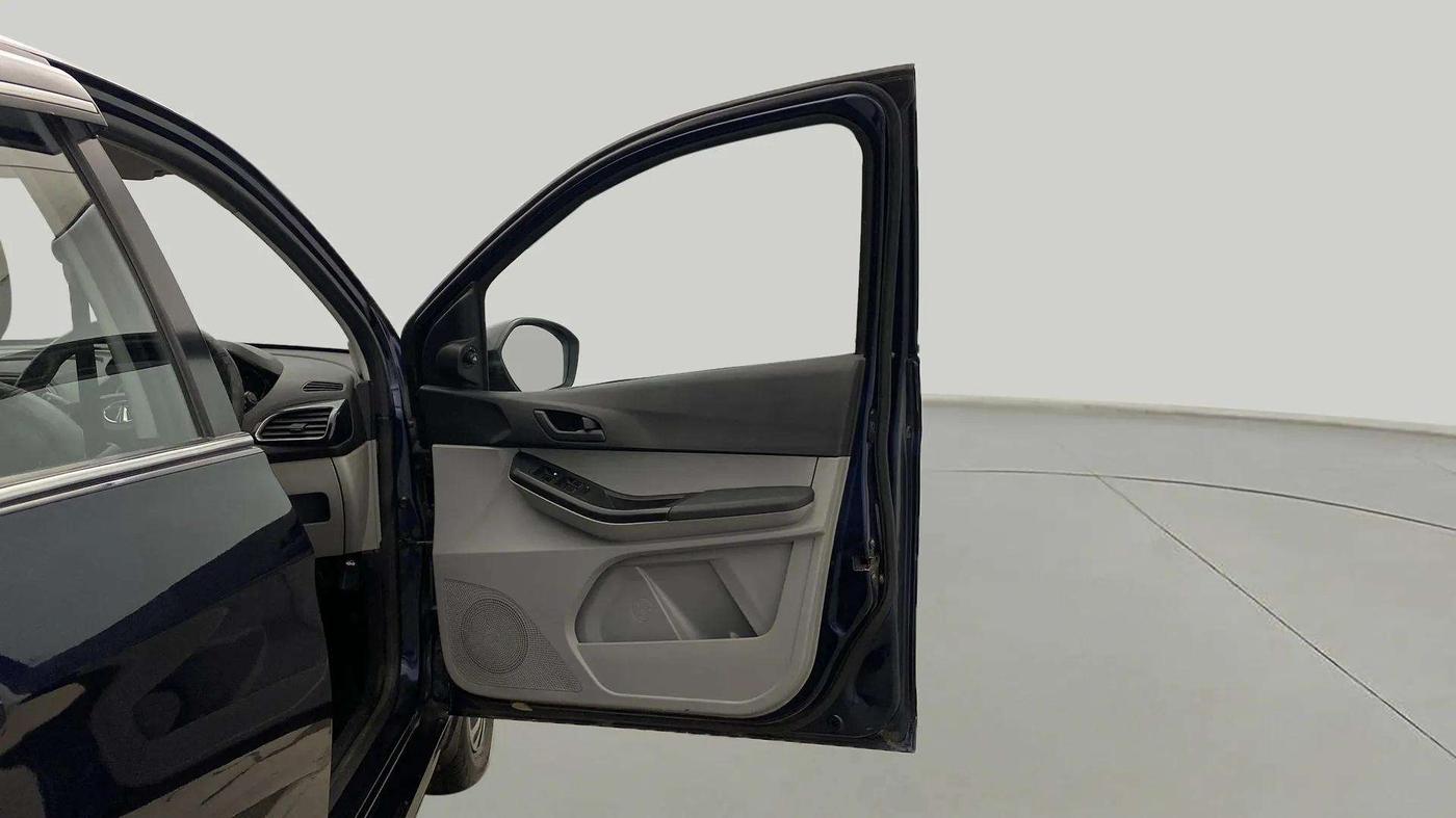 2022 Tata Tiago XT PETROL, Petrol, Manual, 23,917 km, RHS Front Door