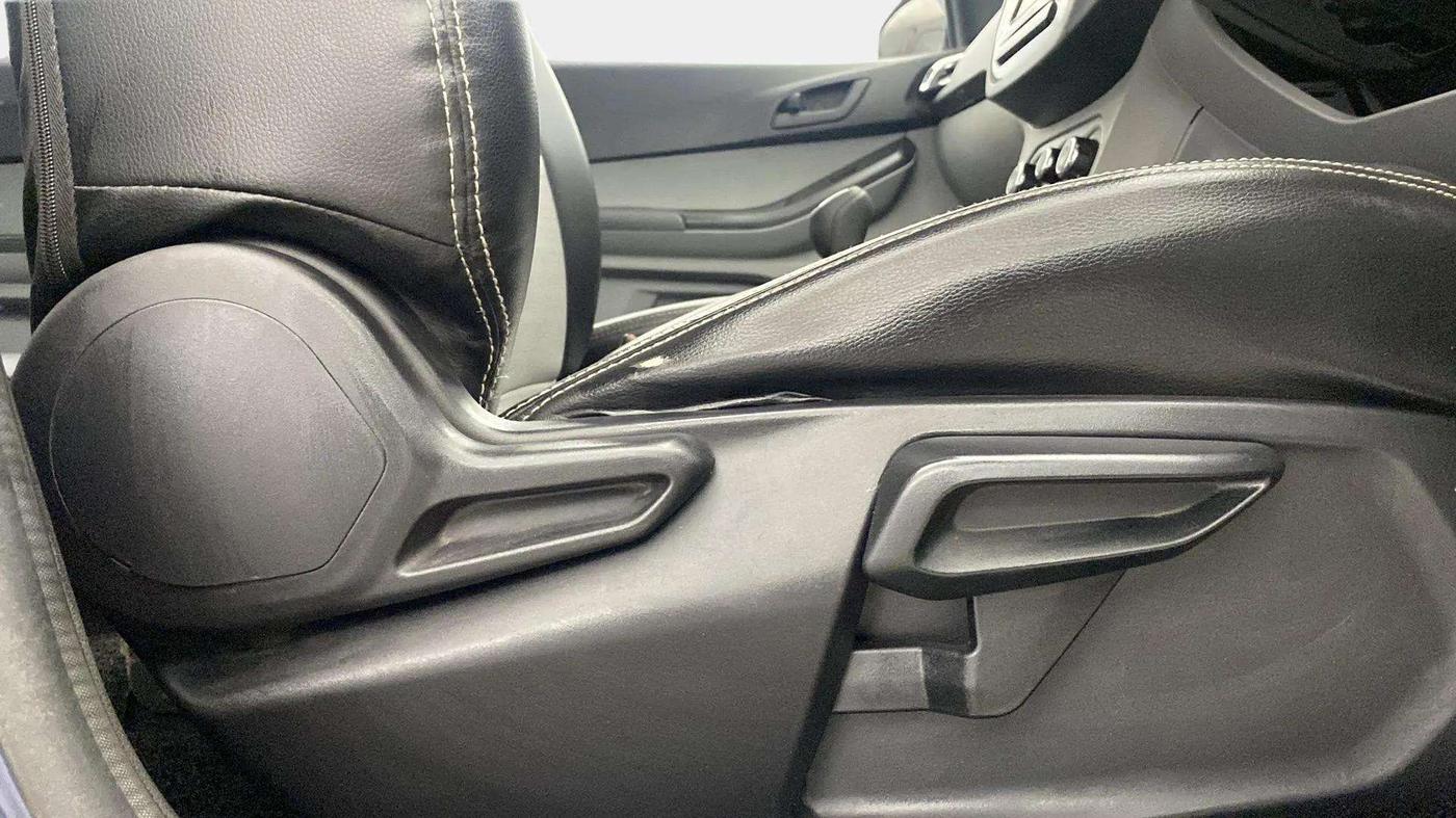 2022 Tata Tiago XT PETROL, Petrol, Manual, 23,917 km, Driver Side Adjustment Panel