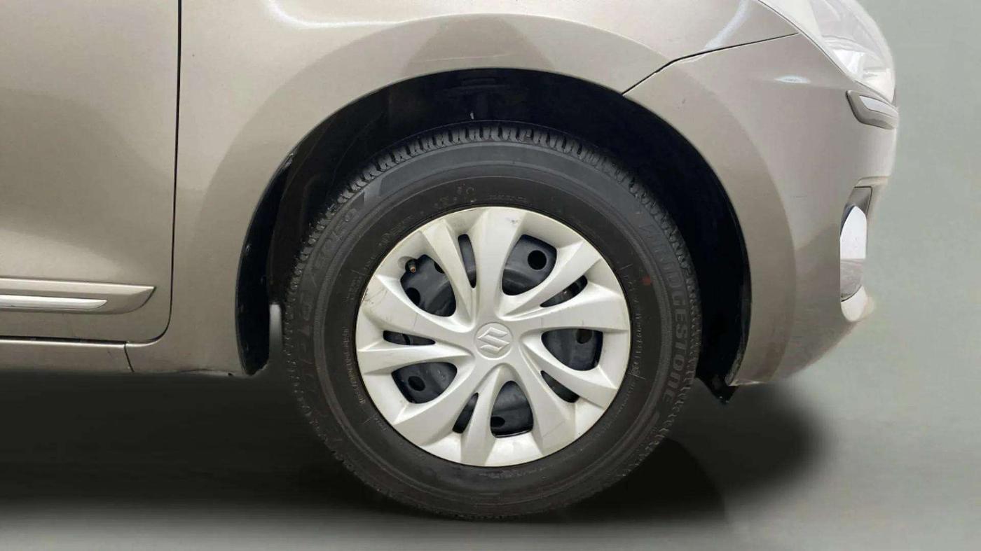 2018 Maruti Swift VXI, Petrol, Manual, 58,997 km, Right Front Wheel