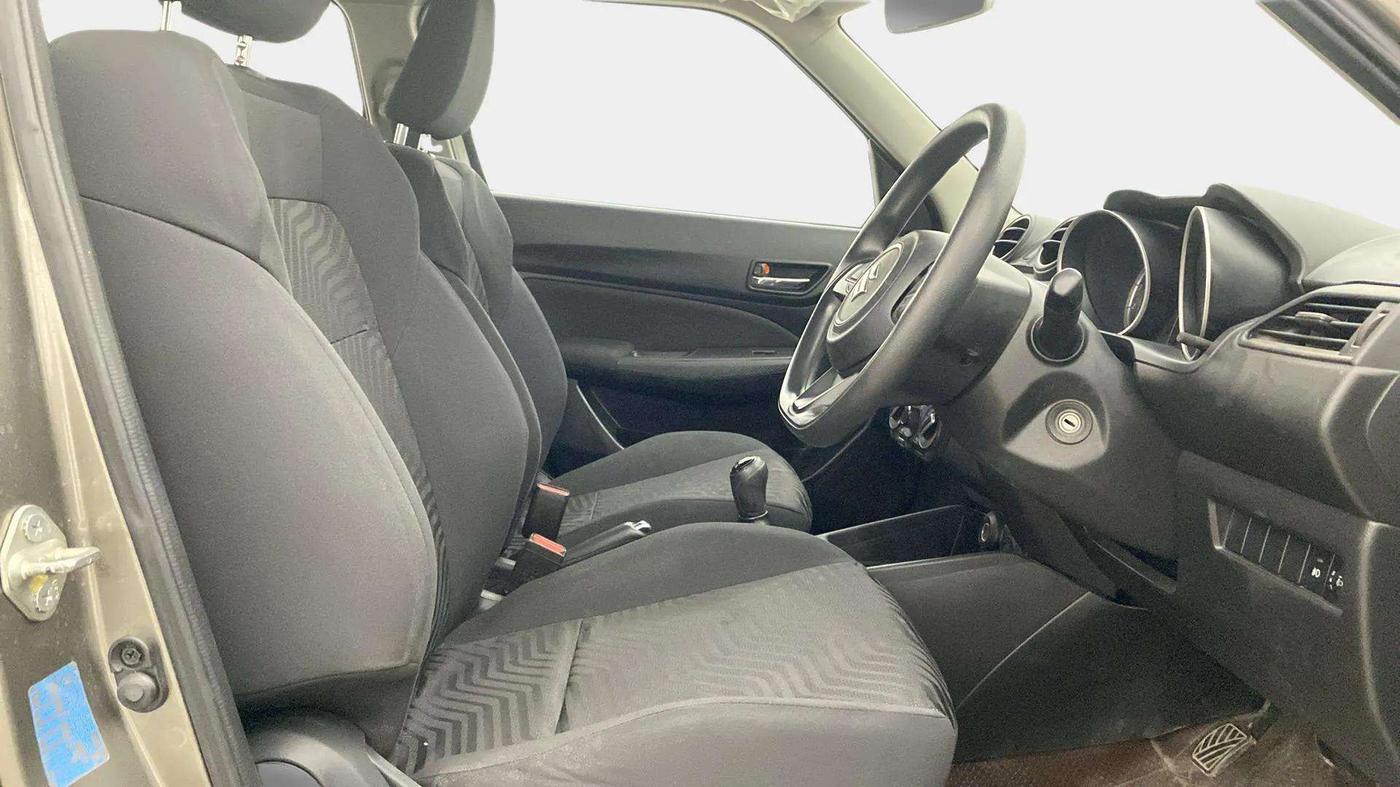 2018 Maruti Swift VXI, Petrol, Manual, 58,997 km, Right Side Front Door Cabin
