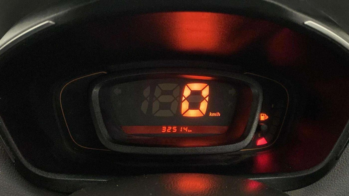 2017 Renault Kwid RXT 1.0, Petrol, Manual, 32,726 km, Odometer Image