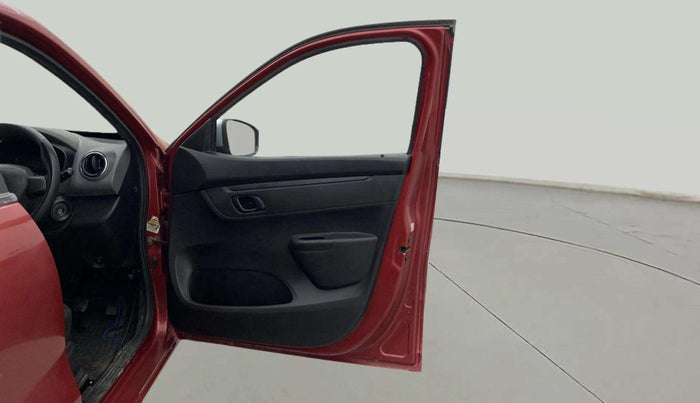 2017 Renault Kwid RXT 1.0, Petrol, Manual, 32,495 km, RHS Front Door