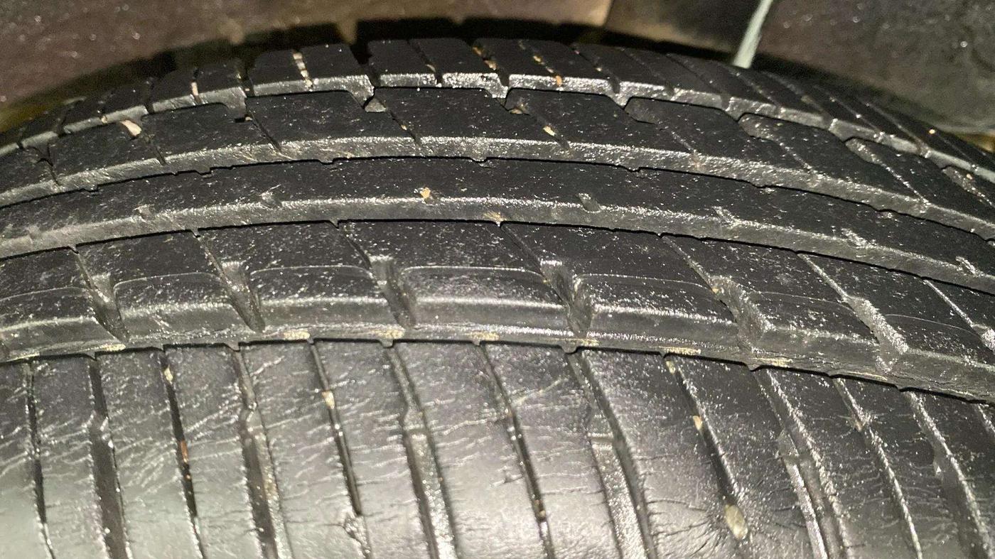 2017 Renault Kwid RXT 1.0, Petrol, Manual, 32,726 km, Left Rear Tyre Tread