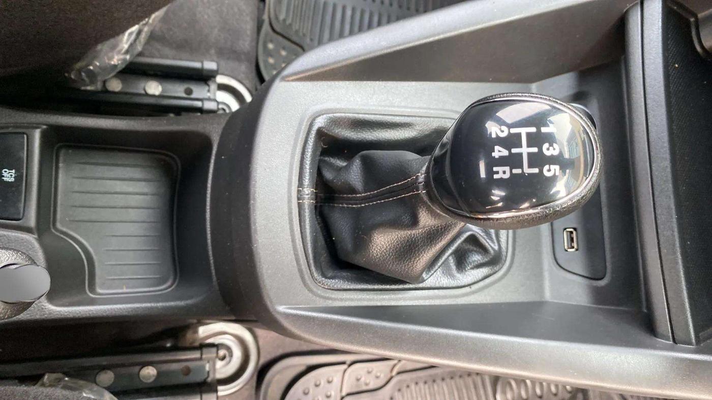 2021 Ford FREESTYLE TITANIUM PLUS 1.2 PETROL, Petrol, Manual, 18,421 km, Gear Lever