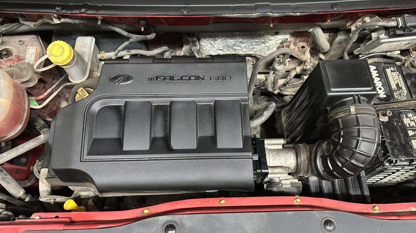 2016 Mahindra Kuv100 K6 PLUS 6 STR, Petrol, Manual, 46,427 km, Engine View