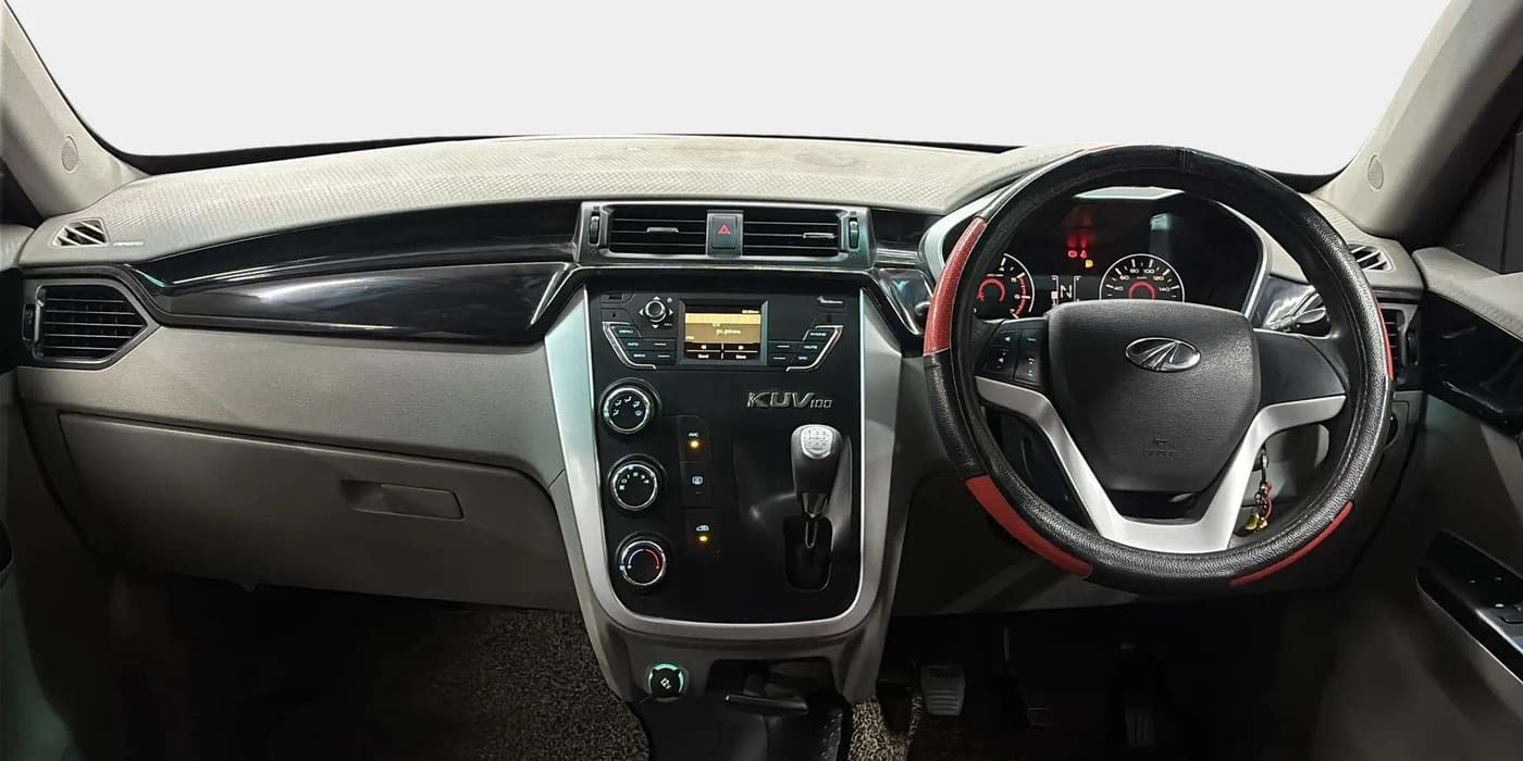 2016 Mahindra Kuv100 K6 PLUS 6 STR, Petrol, Manual, 46,427 km, Dashboard