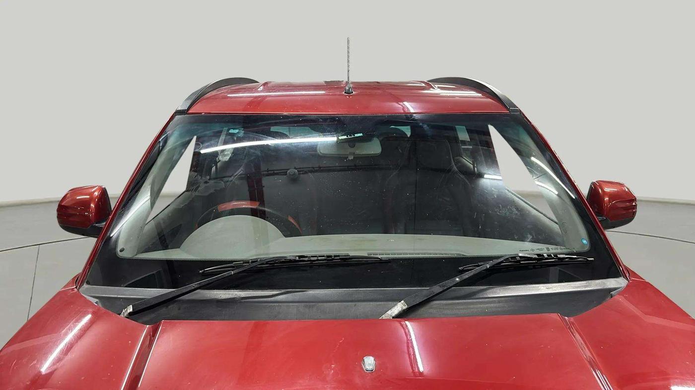 2016 Mahindra Kuv100 K6 PLUS 6 STR, Petrol, Manual, 46,427 km, Front Windshield
