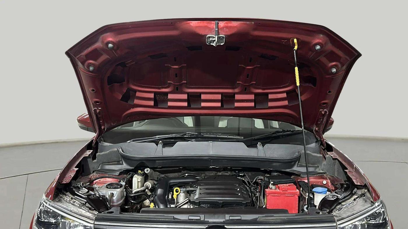 2022 Volkswagen TAIGUN TOPLINE 1.0 TSI AT, Petrol, Automatic, 35,611 km, Open Bonet