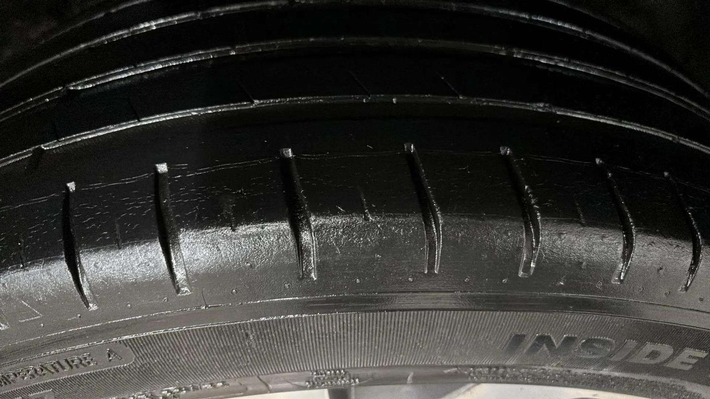 2022 Volkswagen TAIGUN TOPLINE 1.0 TSI AT, Petrol, Automatic, 35,611 km, Right Rear Tyre Tread