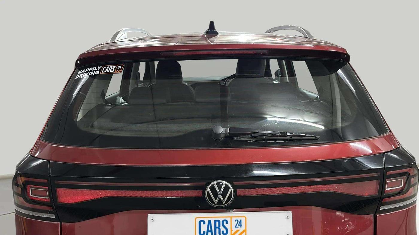 2022 Volkswagen TAIGUN TOPLINE 1.0 TSI AT, Petrol, Automatic, 35,611 km, Rear Windshield