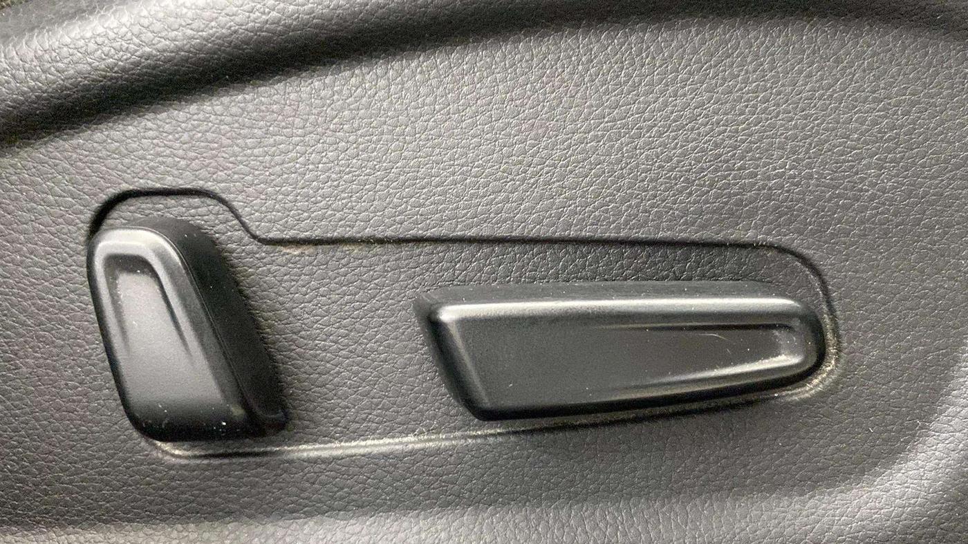 2020 KIA SELTOS GTX PLUS AT 1.5 DIESEL, Diesel, Automatic, 73,072 km, Driver Side Adjustment Panel