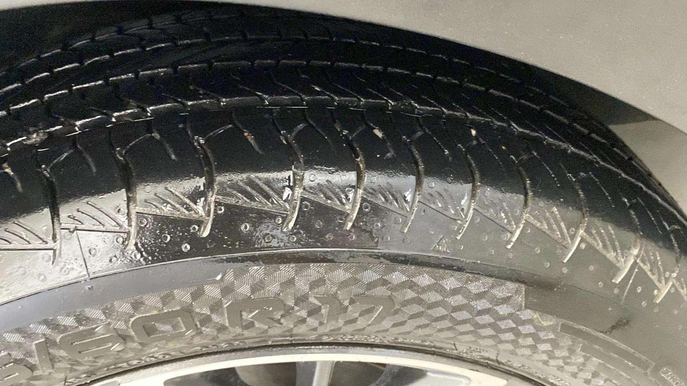 2020 KIA SELTOS GTX PLUS AT 1.5 DIESEL, Diesel, Automatic, 73,072 km, Left Front Tyre Tread