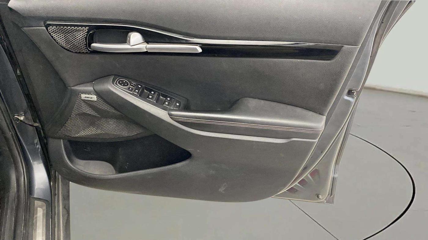 2020 KIA SELTOS GTX PLUS AT 1.5 DIESEL, Diesel, Automatic, 73,072 km, Driver Side Door Panels Control