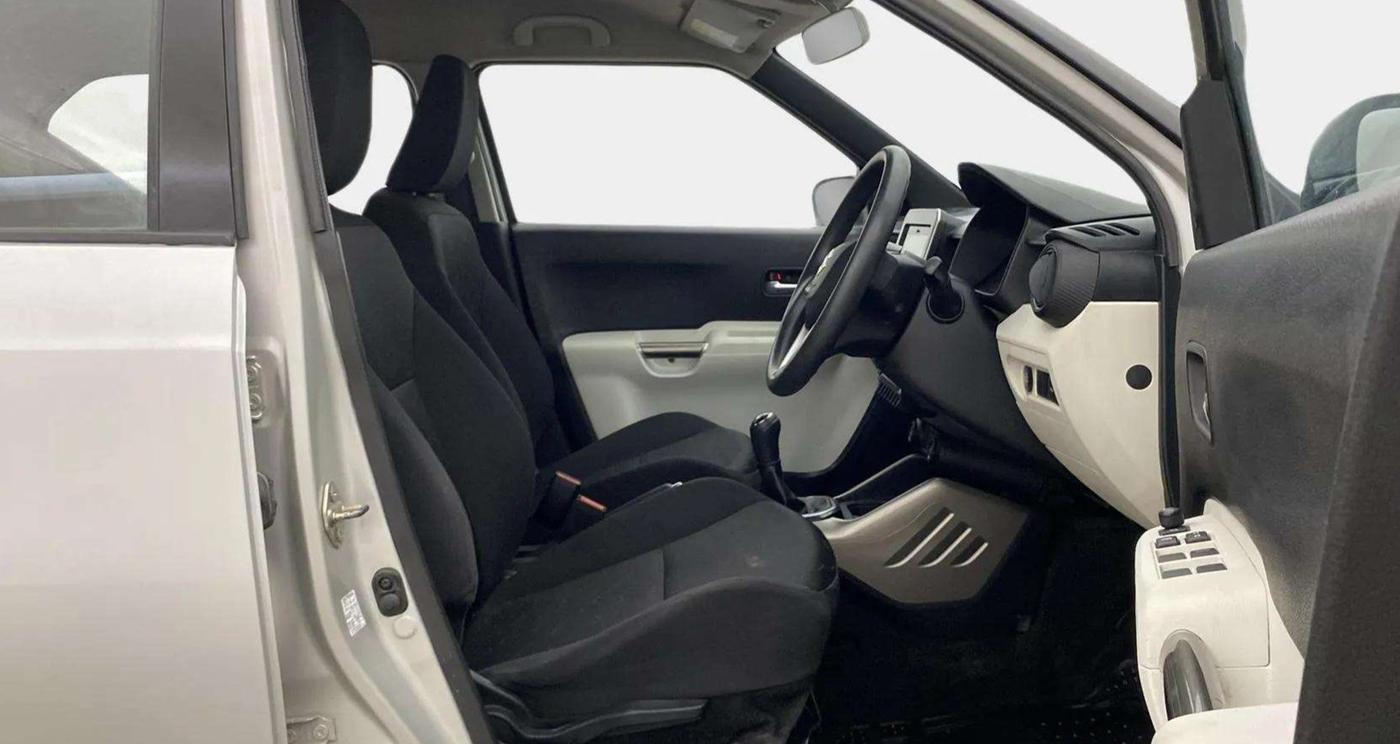 2018 Maruti IGNIS ALPHA 1.2, Petrol, Manual, 40,517 km, Right Side Front Door Cabin