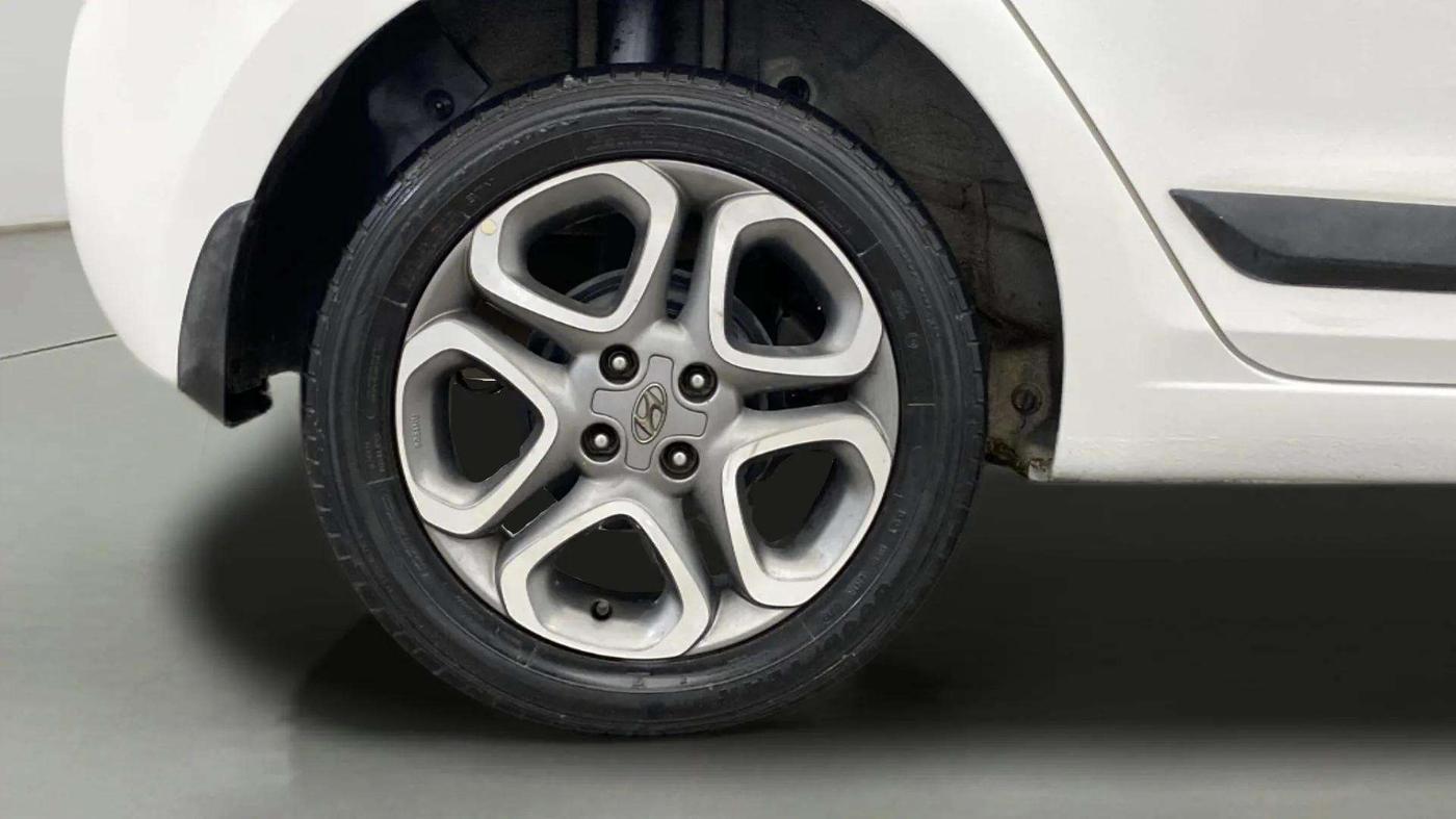 2019 Hyundai Elite i20 ASTA 1.2 (O), Petrol, Manual, 50,629 km, Right Rear Wheel